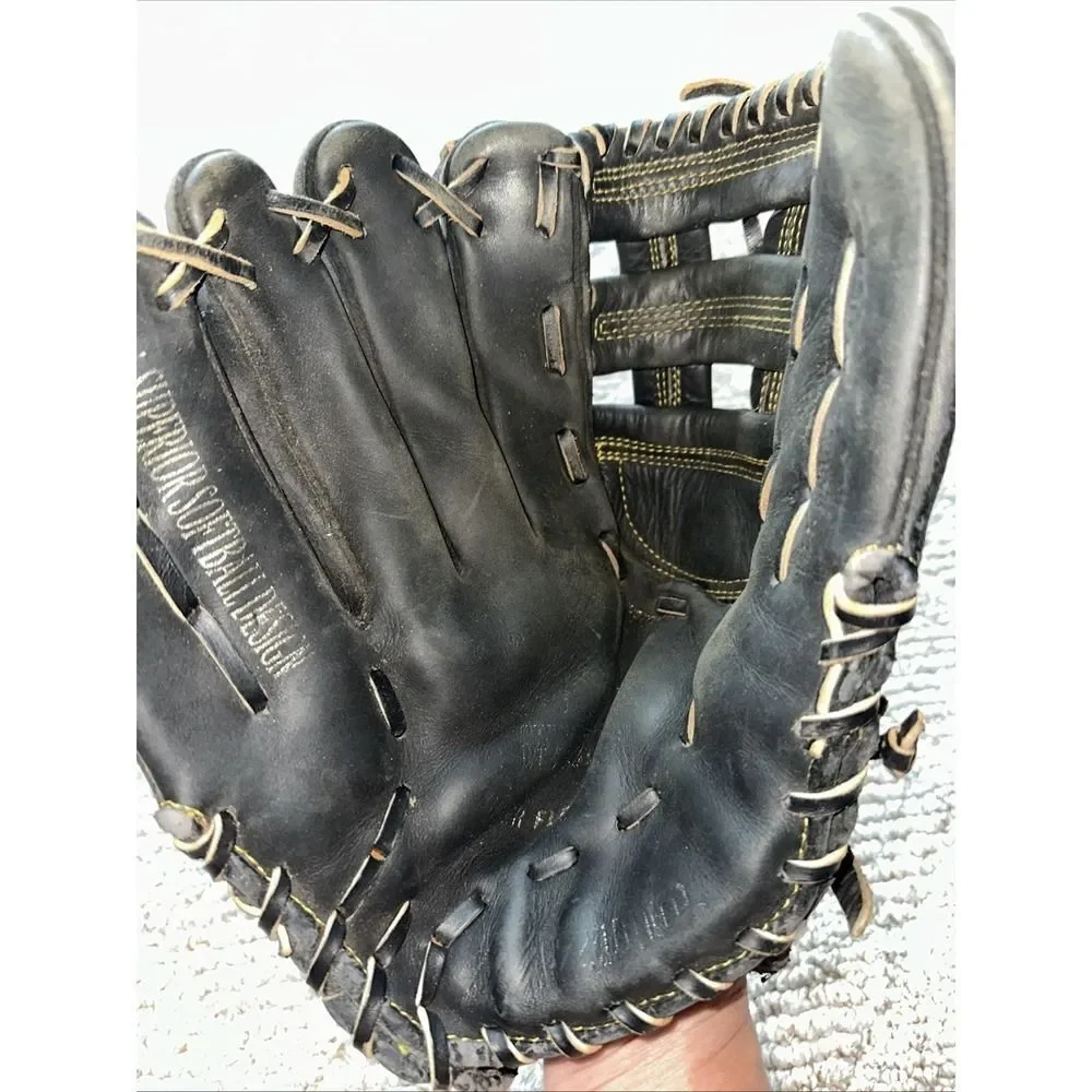 Mizuno Max Flex 13